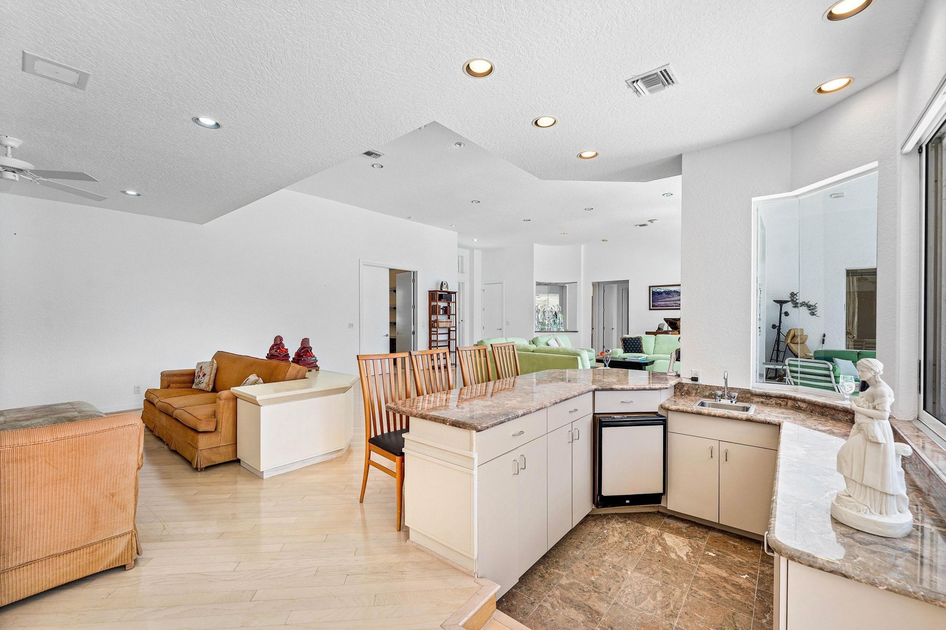 4 Sutton Drive, Boynton Beach, FL 33436 Photo