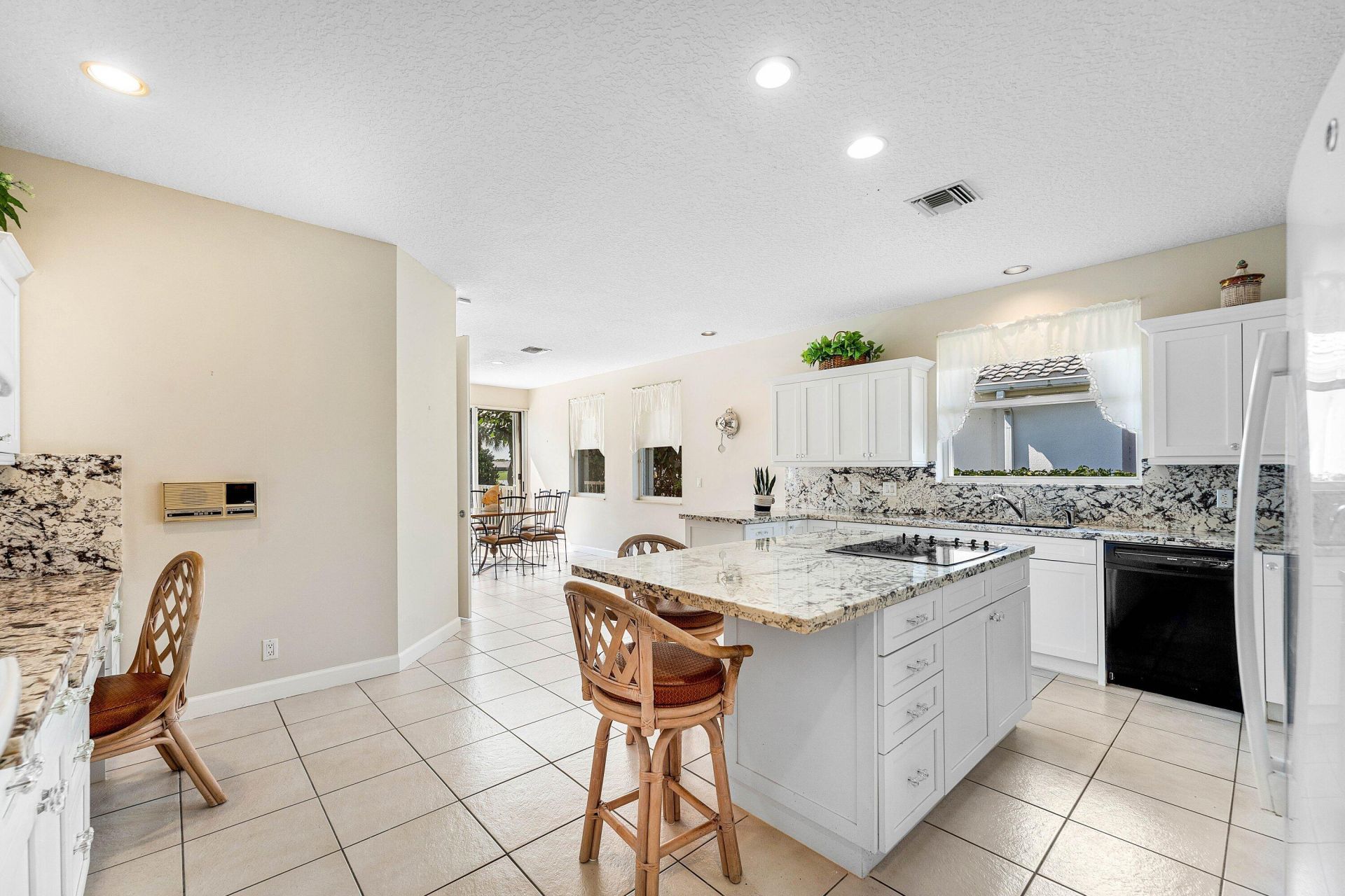 4 Sutton Drive, Boynton Beach, FL 33436 Photo