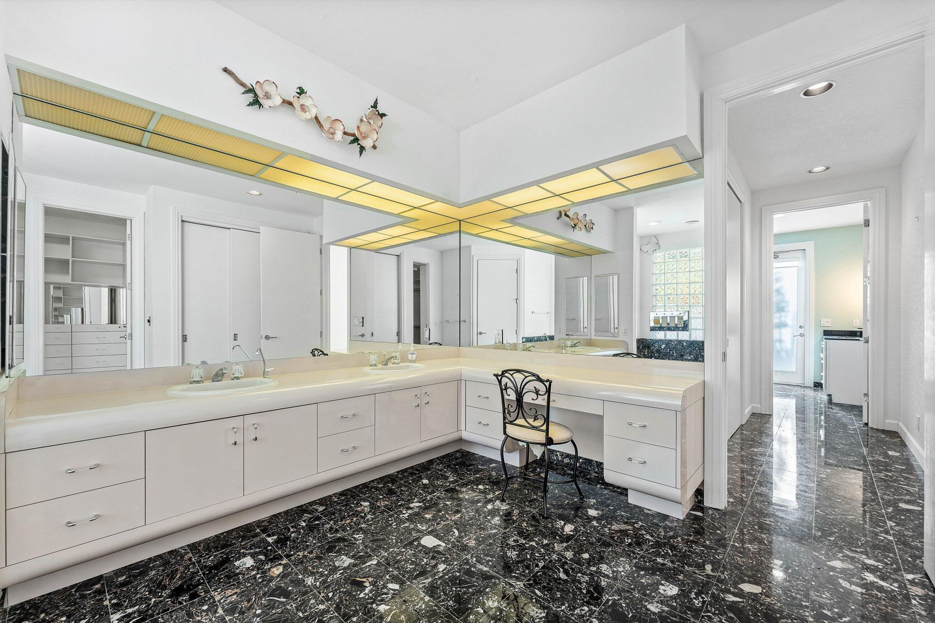 4 Sutton Drive, Boynton Beach, FL 33436 Photo