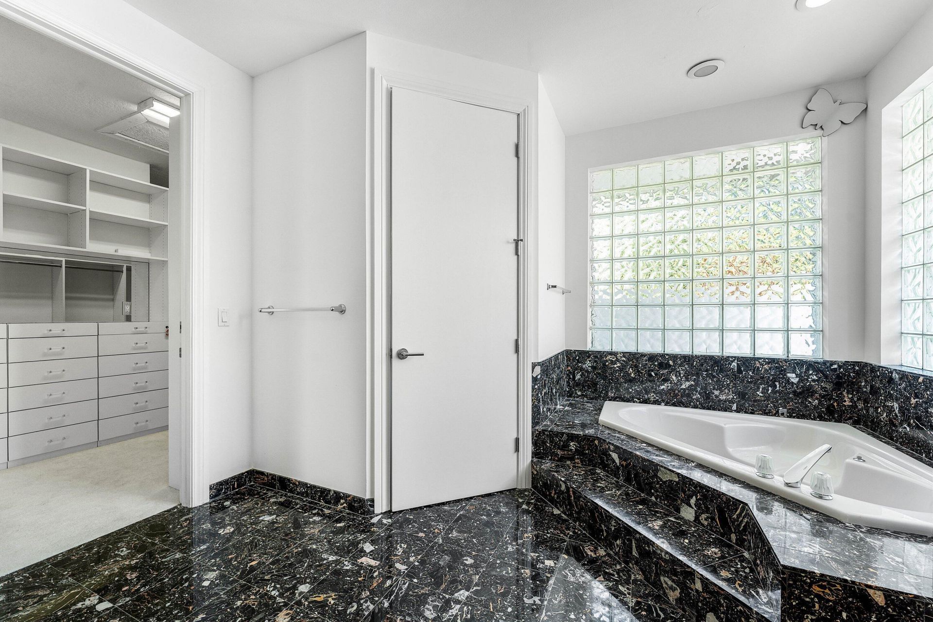 4 Sutton Drive, Boynton Beach, FL 33436 Photo