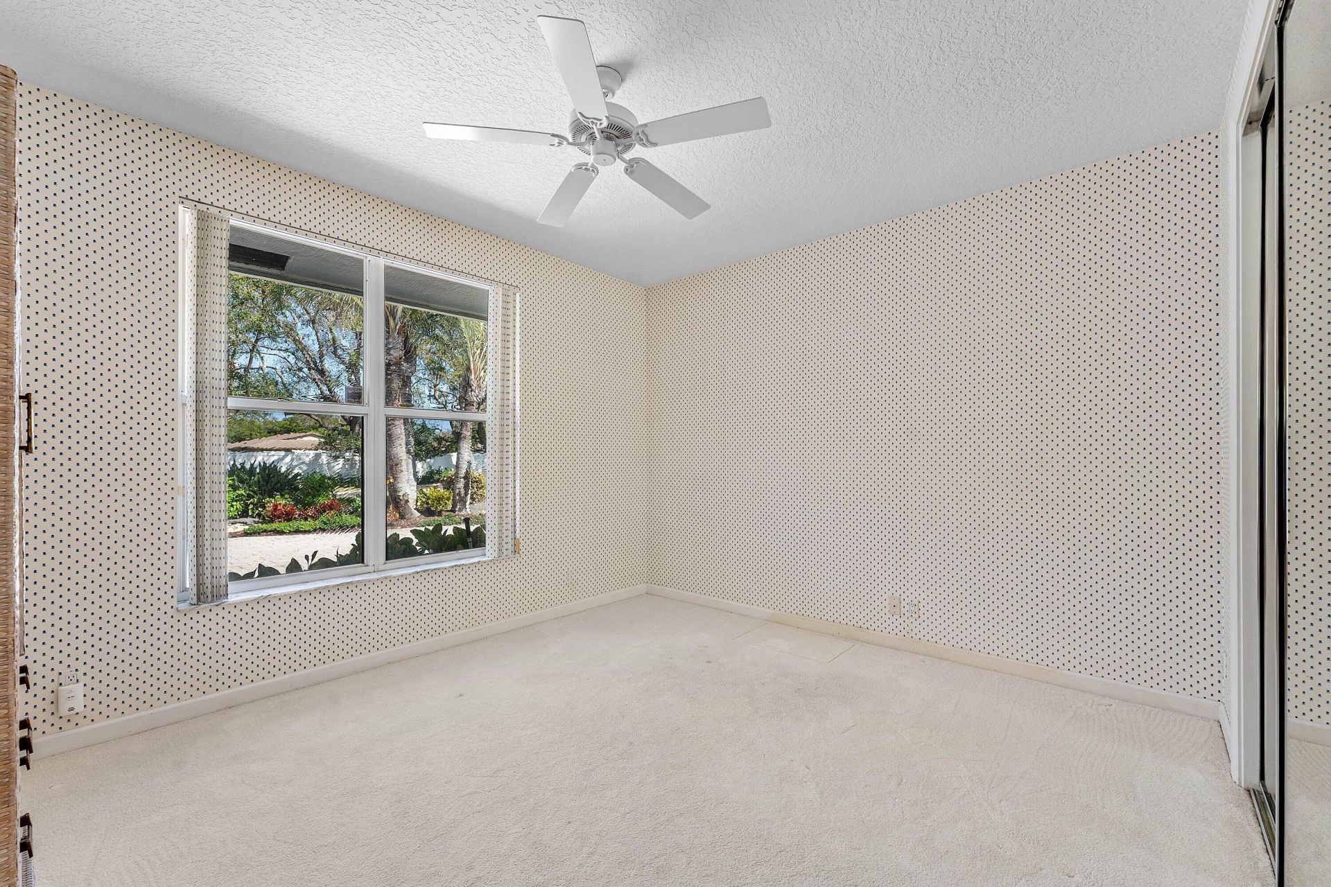 4 Sutton Drive, Boynton Beach, FL 33436 Photo