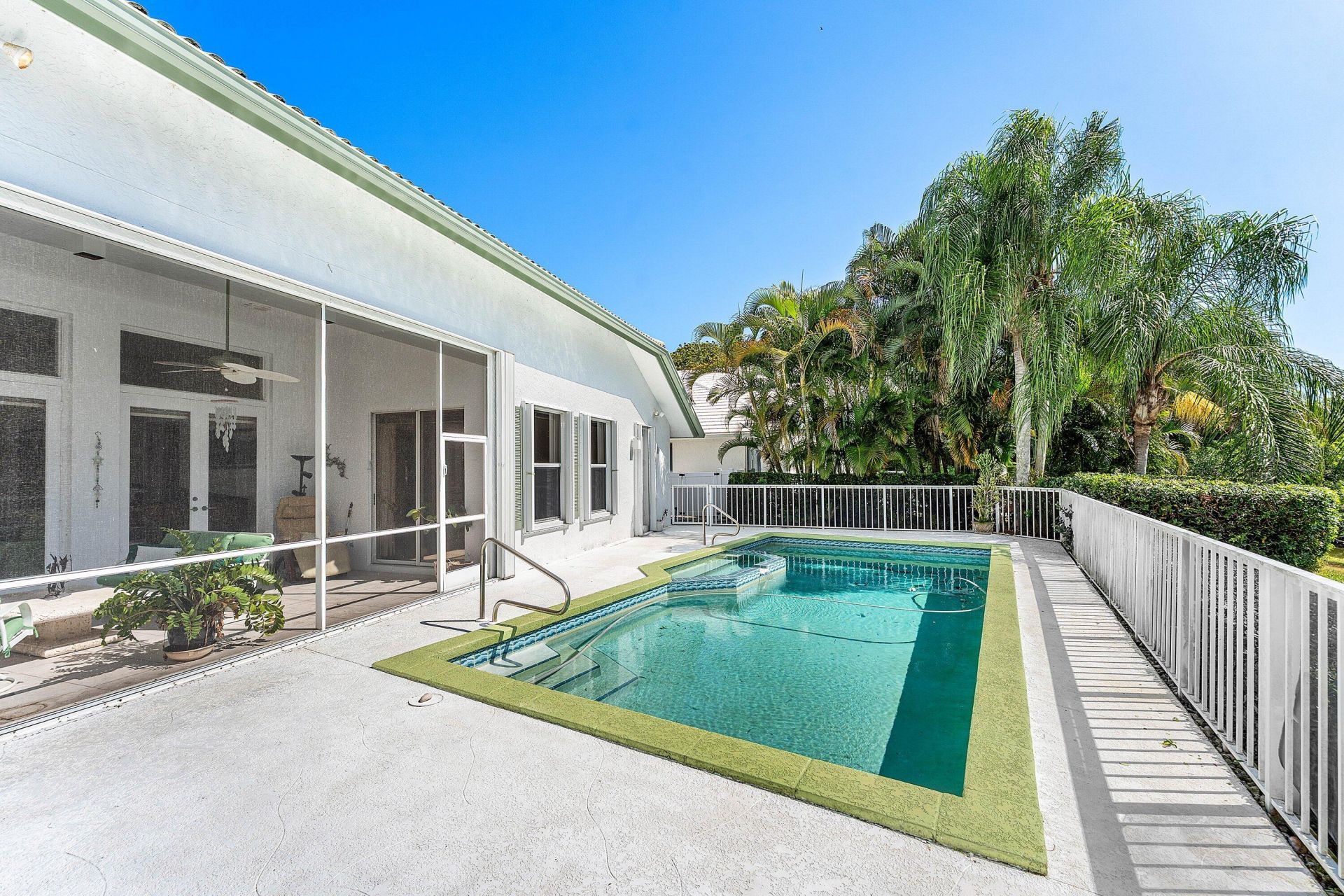 4 Sutton Drive, Boynton Beach, FL 33436 Photo