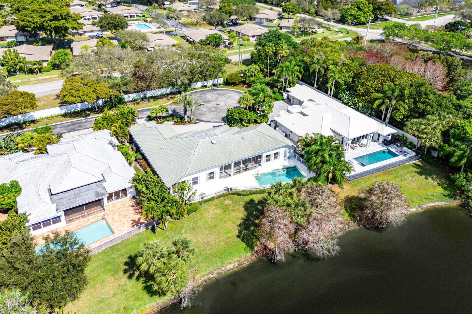 4 Sutton Drive, Boynton Beach, FL 33436 Photo