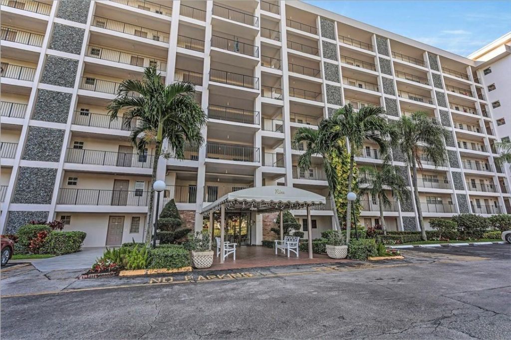 3100 N Palm Aire Drive, Unit 406, Pompano Beach, FL 33069 Photo
