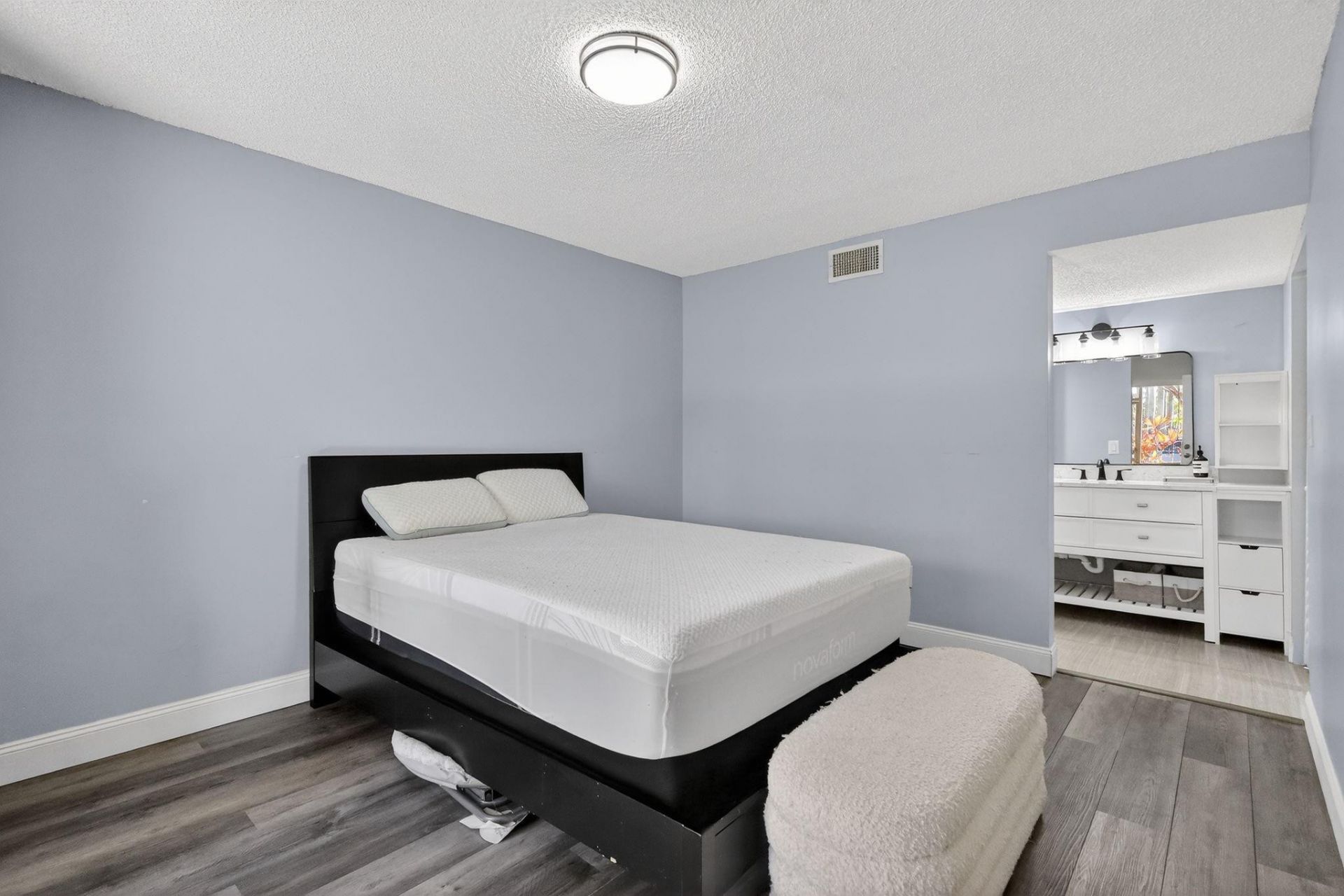 20110 NE 3rd Court, Unit 5, Miami, FL 33179 Photo