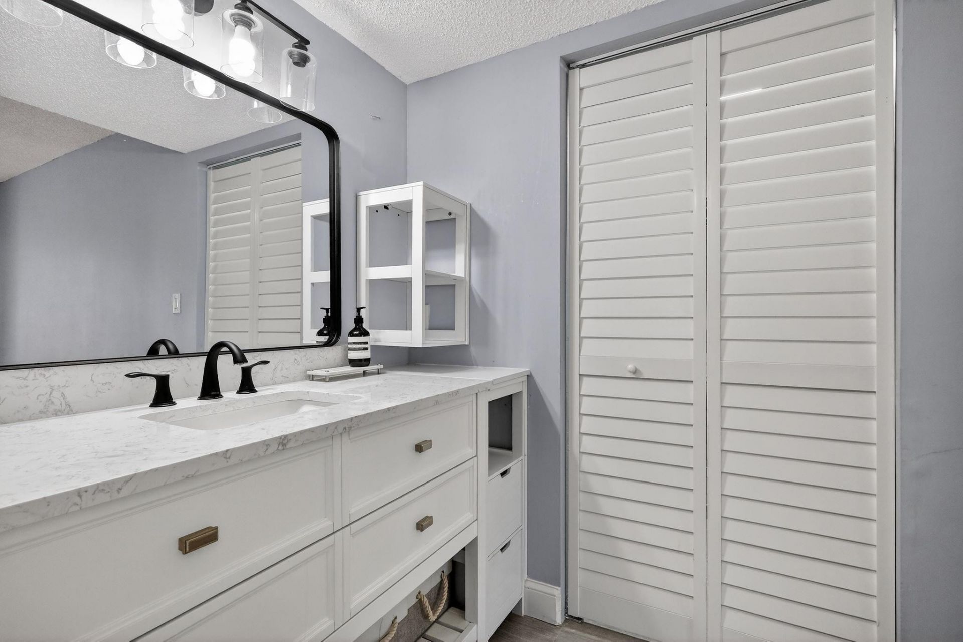 20110 NE 3rd Court, Unit 5, Miami, FL 33179 Photo