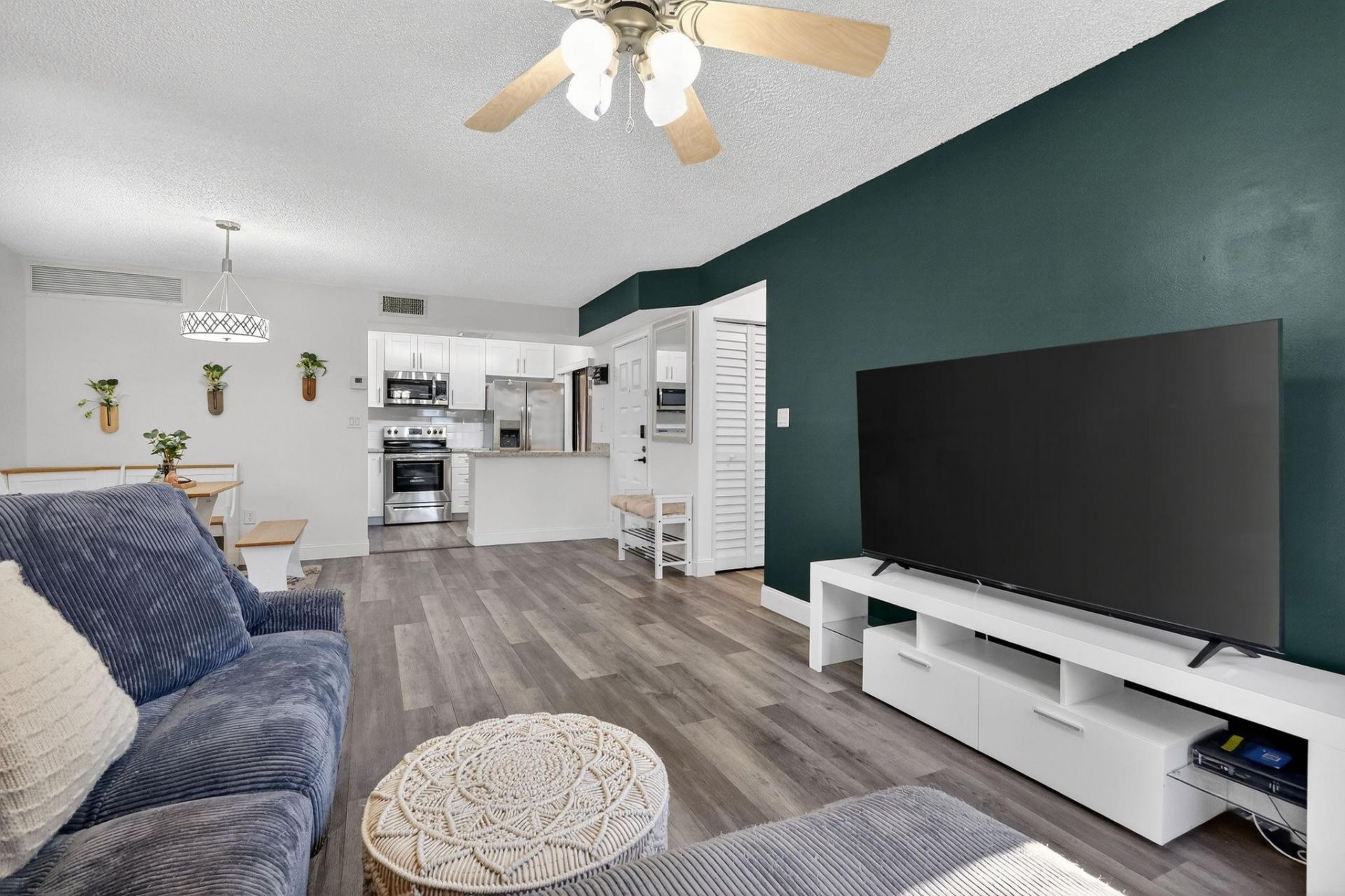 20110 NE 3rd Court, Unit 5, Miami, FL 33179 Photo