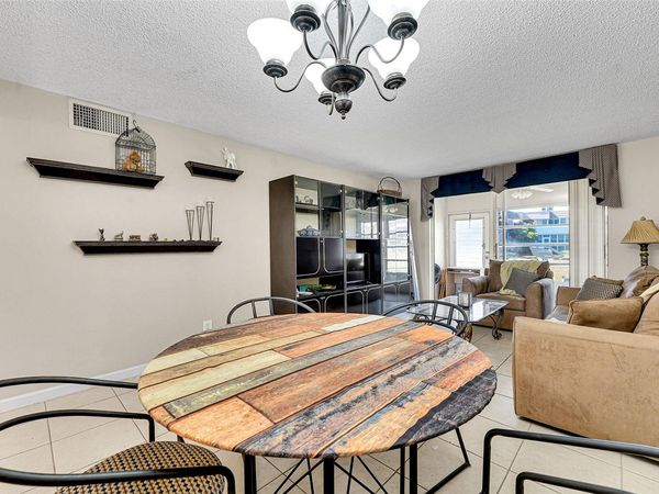 9041 Sunrise Lakes Boulevard, Unit 101, Sunrise, FL 33322