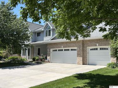 14016 Browne Circle, Omaha, NE 68164