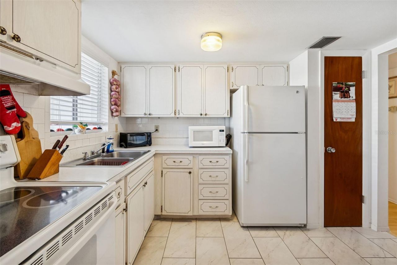 1858 Sunny Drive, Unit F21, Bradenton, FL 34207 Photo