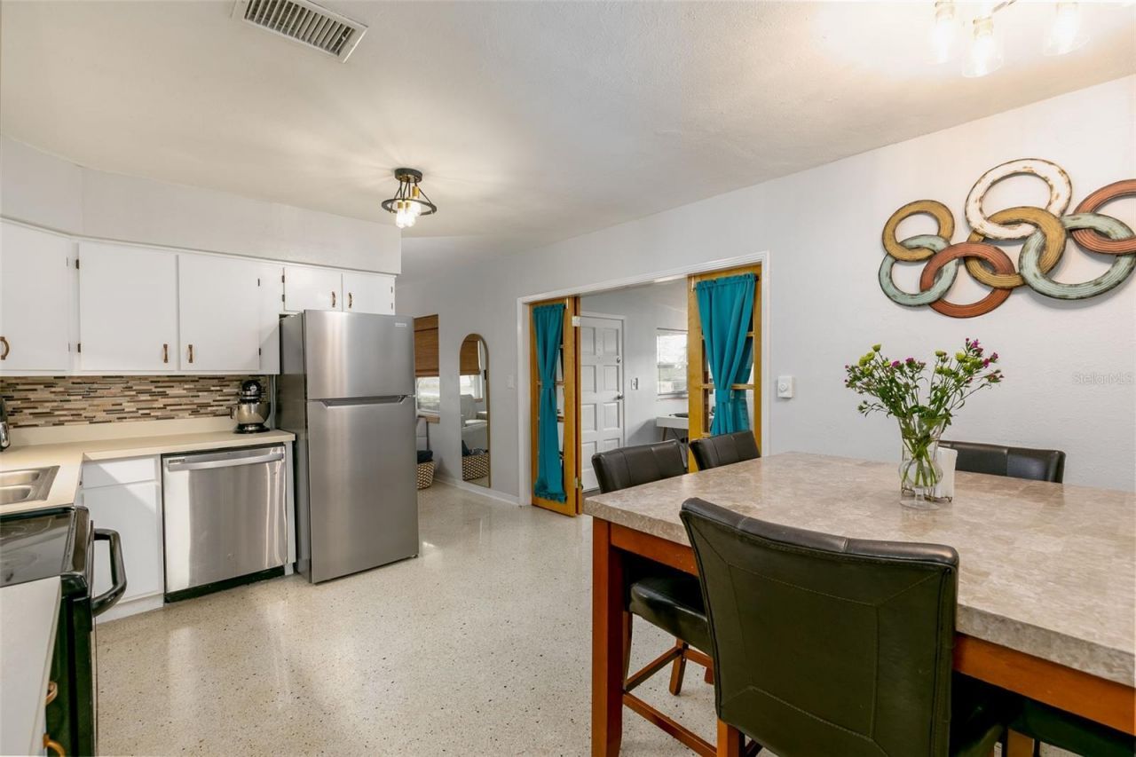 7940 22nd Avenue N, Saint Petersburg, FL 33710 Photo