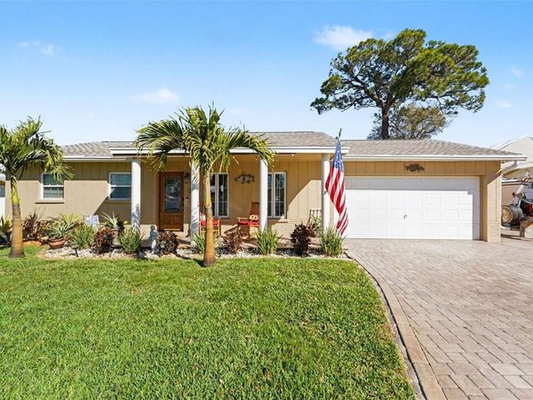 11653 PINEDALE AVENUE , SEMINOLE, FL 33772