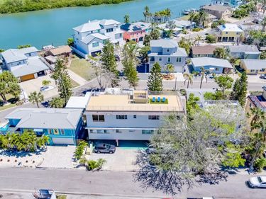 18111 1ST STREET E, REDINGTON SHORES, FL 33708