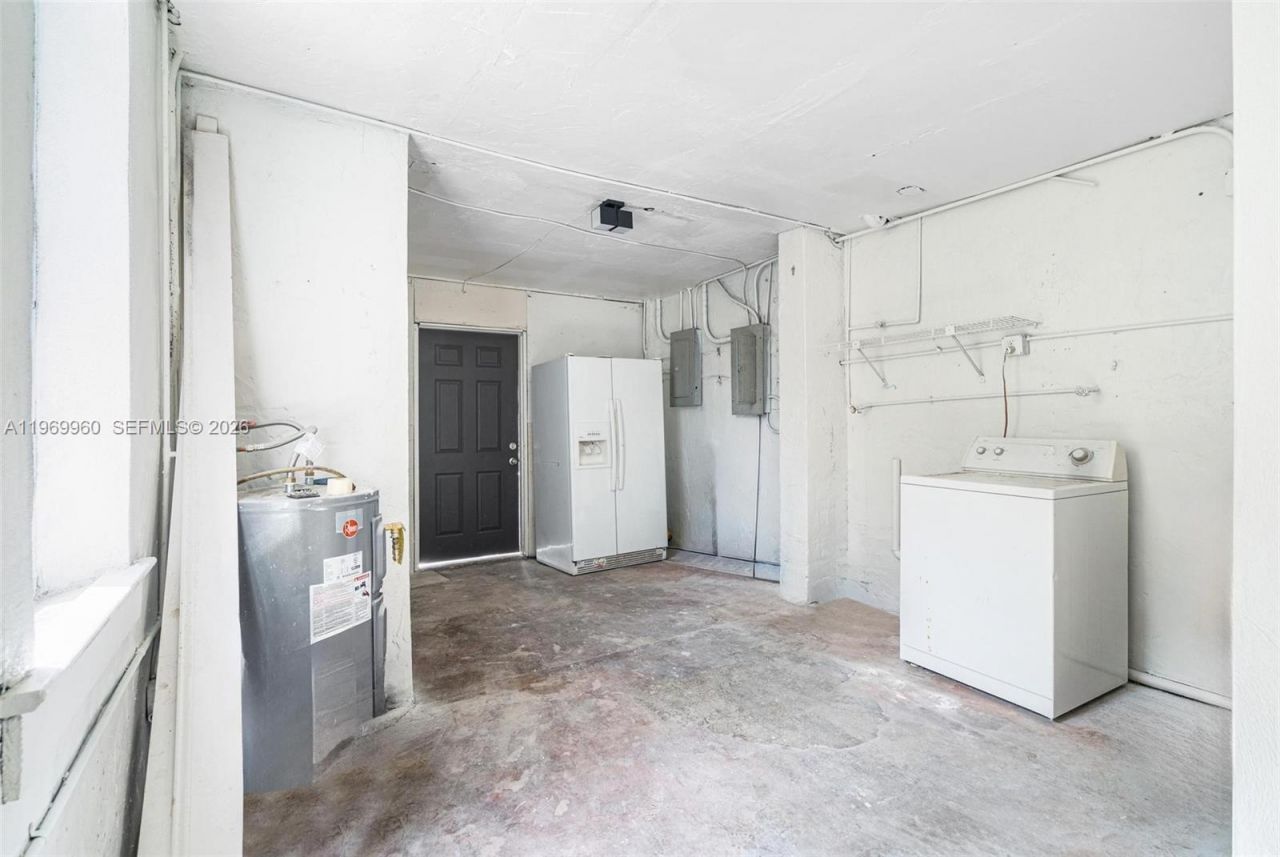 1523 NW 38th St, Miami, FL 33142 Photo