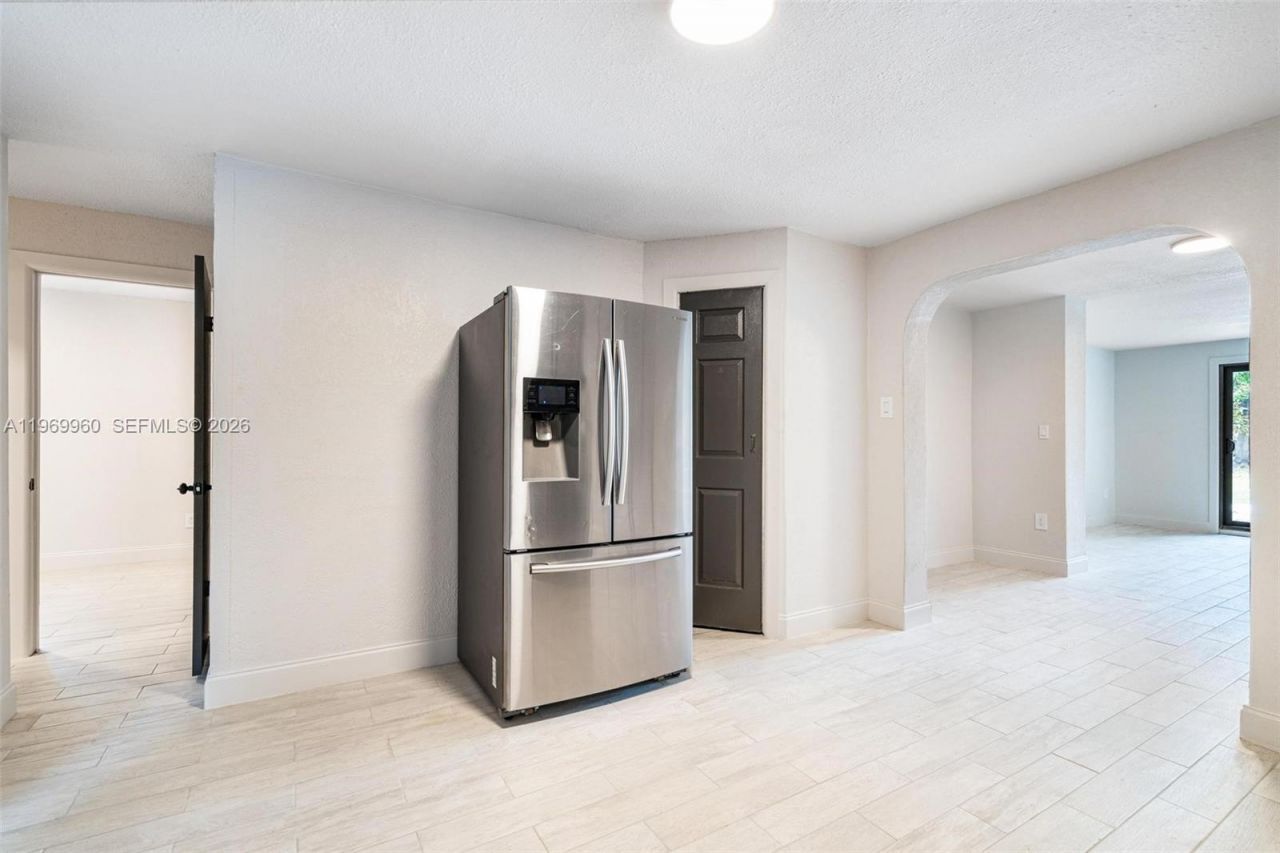 1523 NW 38th St, Miami, FL 33142 Photo