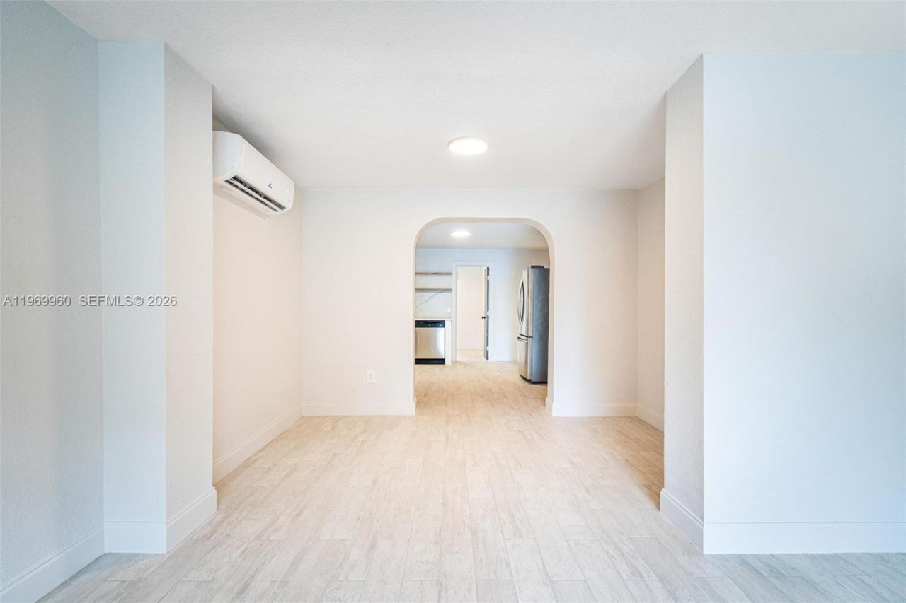 1523 NW 38th St, Miami, FL 33142 Photo