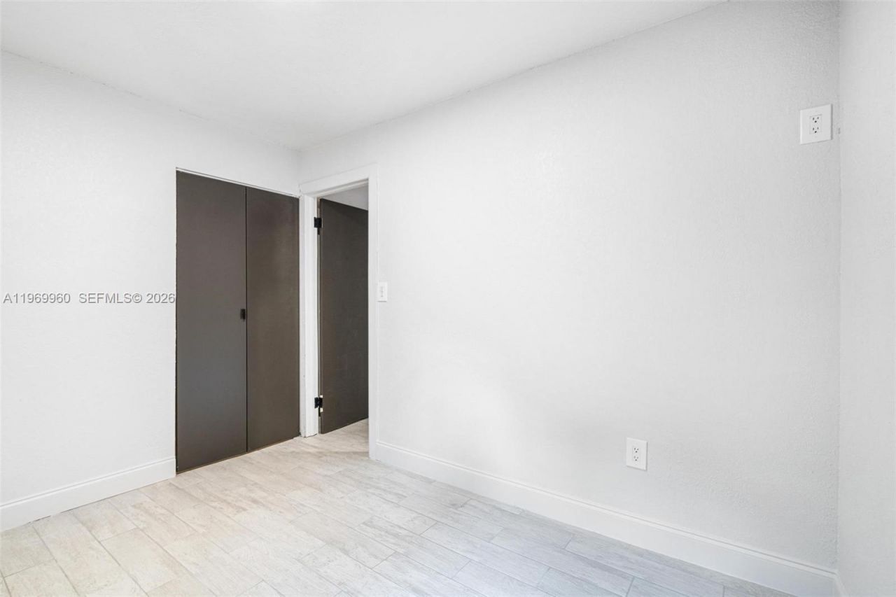 1523 NW 38th St, Miami, FL 33142 Photo