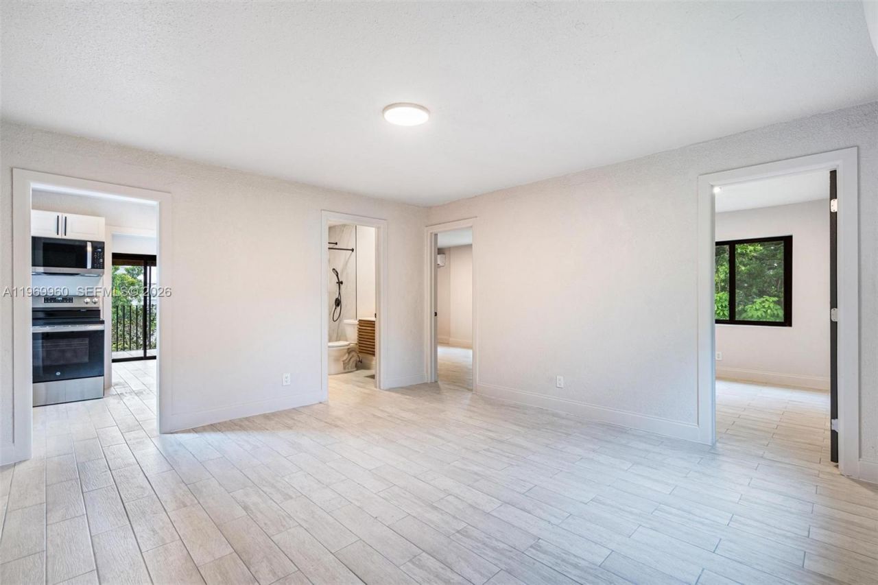 1523 NW 38th St, Miami, FL 33142 Photo