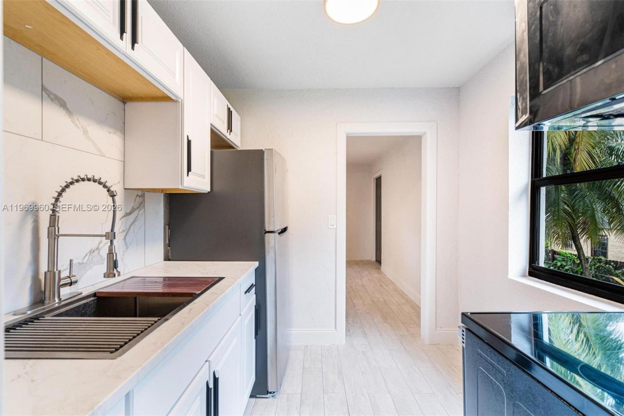 1523 NW 38th St, Miami, FL 33142 Photo