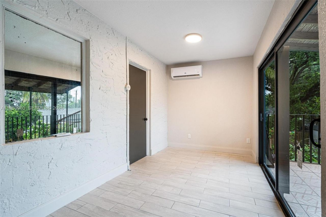 1523 NW 38th St, Miami, FL 33142 Photo