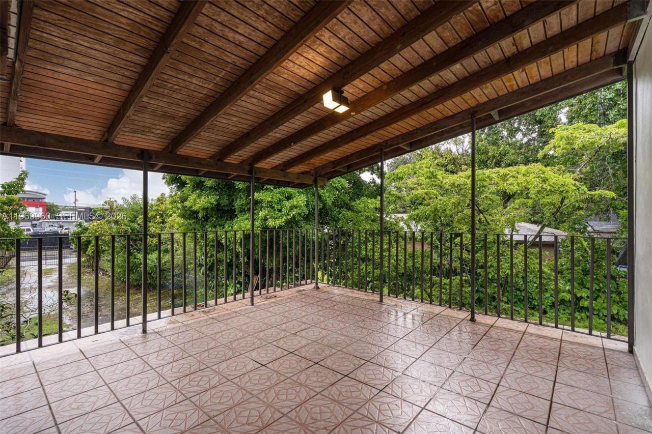 1523 NW 38th St, Miami, FL 33142 Photo