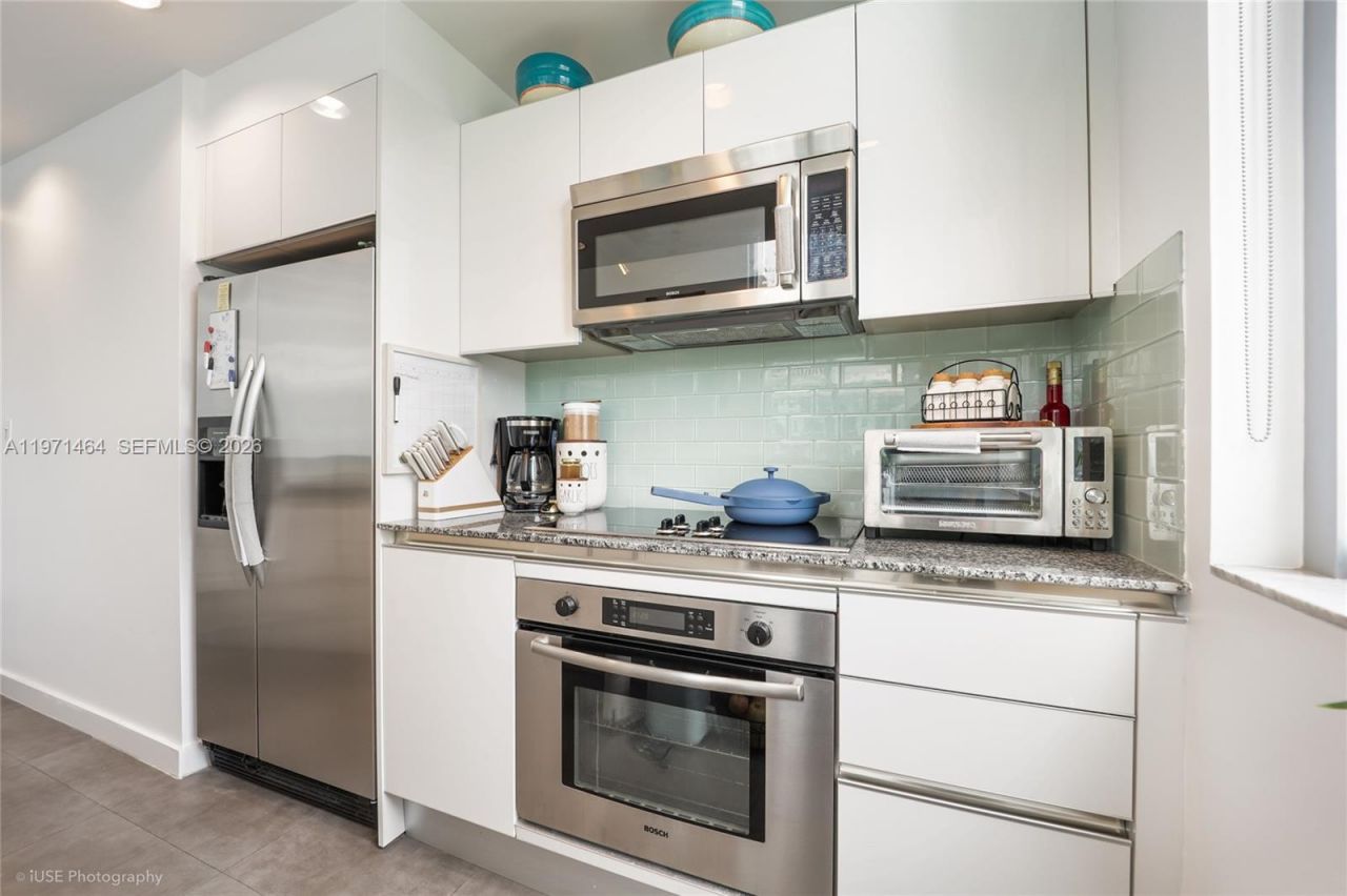 1060 Brickell Ave , Unit 1003, Miami, FL 33131 Photo