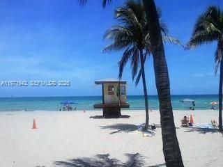 4001 Hillcrest Dr, Unit 909, Hollywood, FL 33021 Photo
