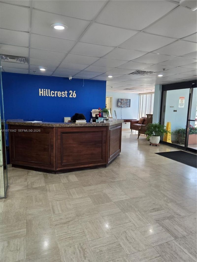 4001 Hillcrest Dr, Unit 909, Hollywood, FL 33021 Photo