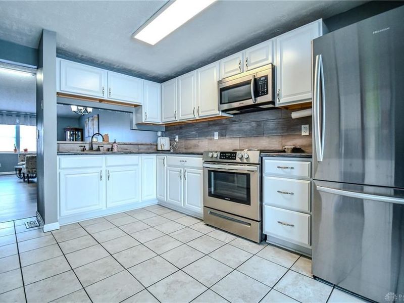 8286 Briar Ridge Court, Huber Heights, OH 45424 Photo 15