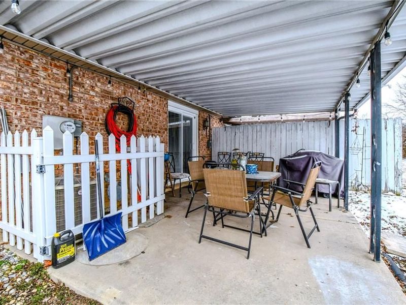 8286 Briar Ridge Court, Huber Heights, OH 45424 Photo 27