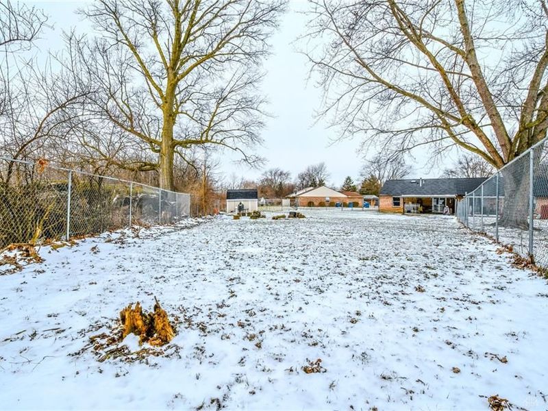 8286 Briar Ridge Court, Huber Heights, OH 45424 Photo 30