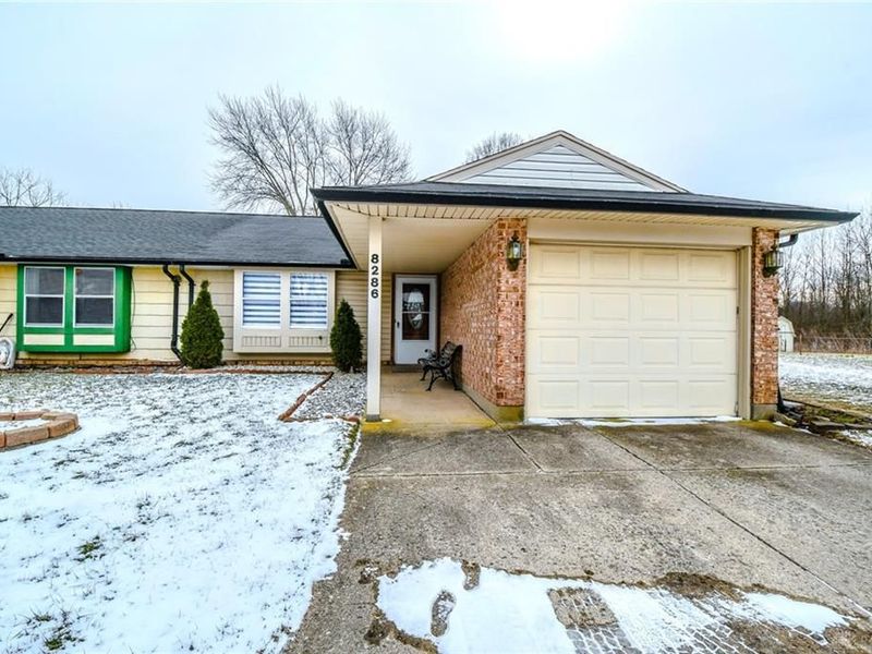 8286 Briar Ridge Court, Huber Heights, OH 45424 Photo 5