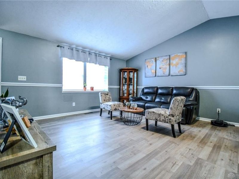 8286 Briar Ridge Court, Huber Heights, OH 45424 Photo 9