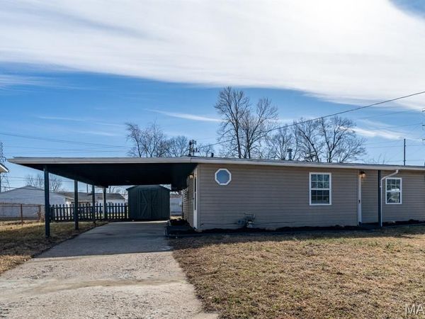 2004 Elm Avenue, Granite City, IL 62040