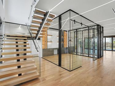 9457 Waterview Road, Dallas, TX 75218