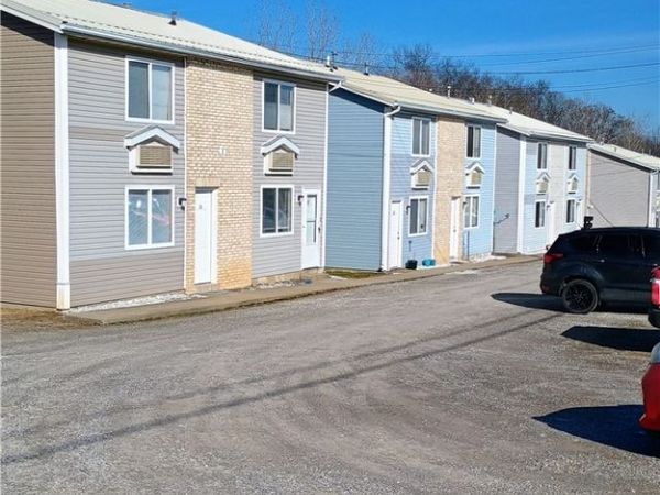 3215 Moxadarla Drive, Zanesville, OH 43701