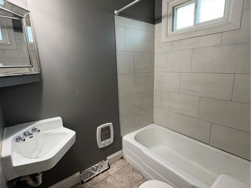 74 Homestead Drive, Unit 4, Youngstown, OH 44512 Photo 9