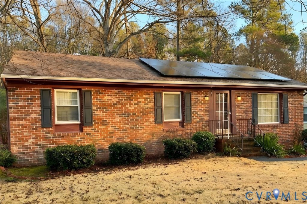 21129 Warren Avenue, South Chesterfield, VA 23803 Main Photo