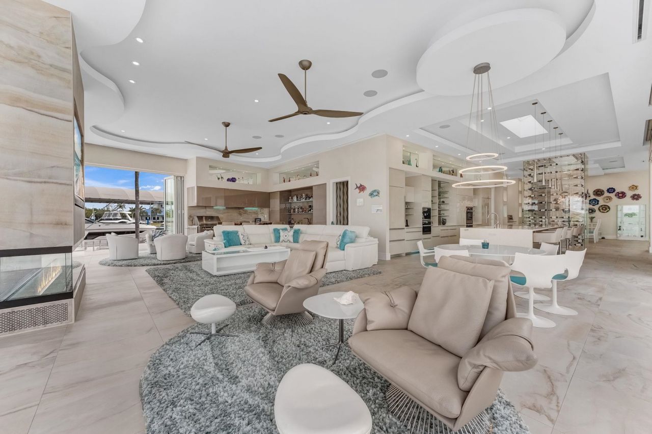 103 Montrose Dr, Fort Myers, FL 33919 Photo