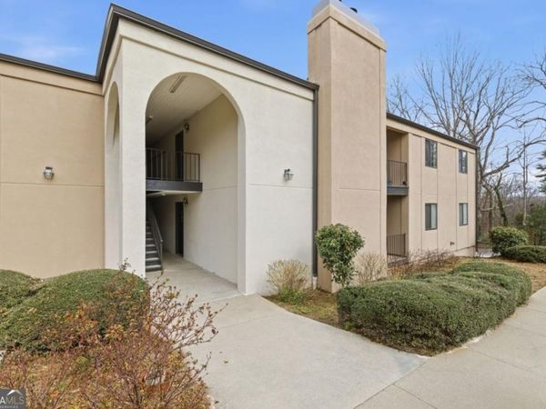 605 Candler Street, Unit B15, Gainesville, GA 30501