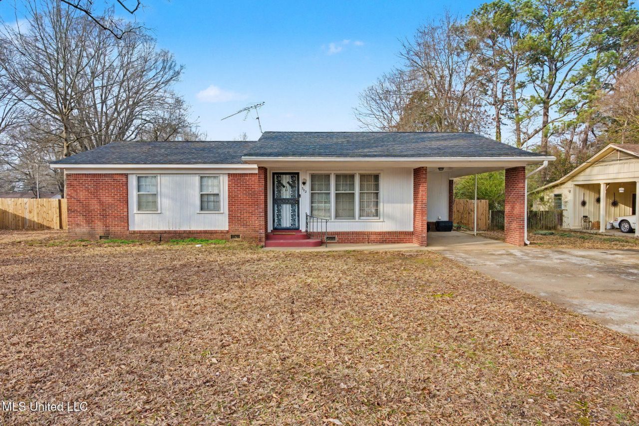 302 Bowden Street Senatobia, MS 38668