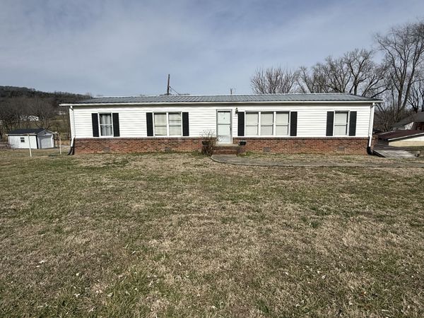 320 Lebanon Hwy , Carthage, TN 37030