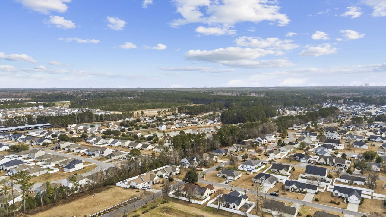 200 Silverbelle Blvd.  Photo 47