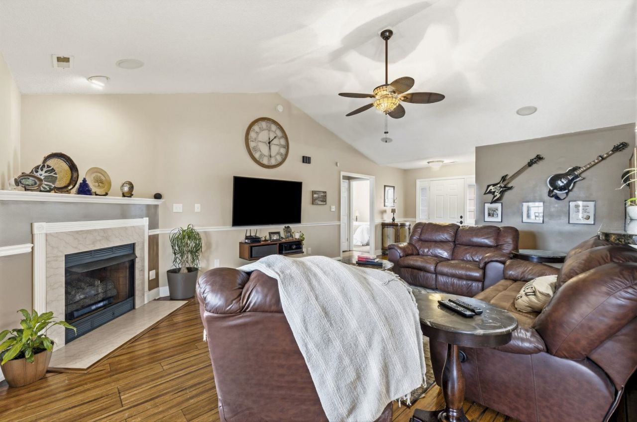 200 Silverbelle Blvd.  Photo 9