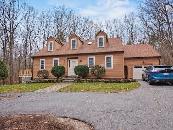 164 Oxford Rd, Charlton, MA 01507