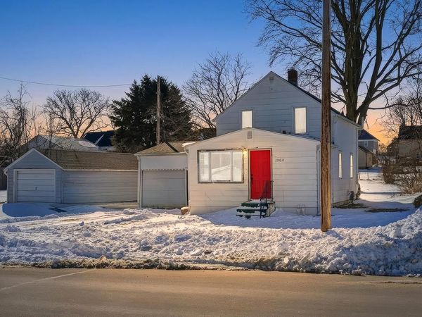 1004 E Main STREET, Caledonia, MN 55921