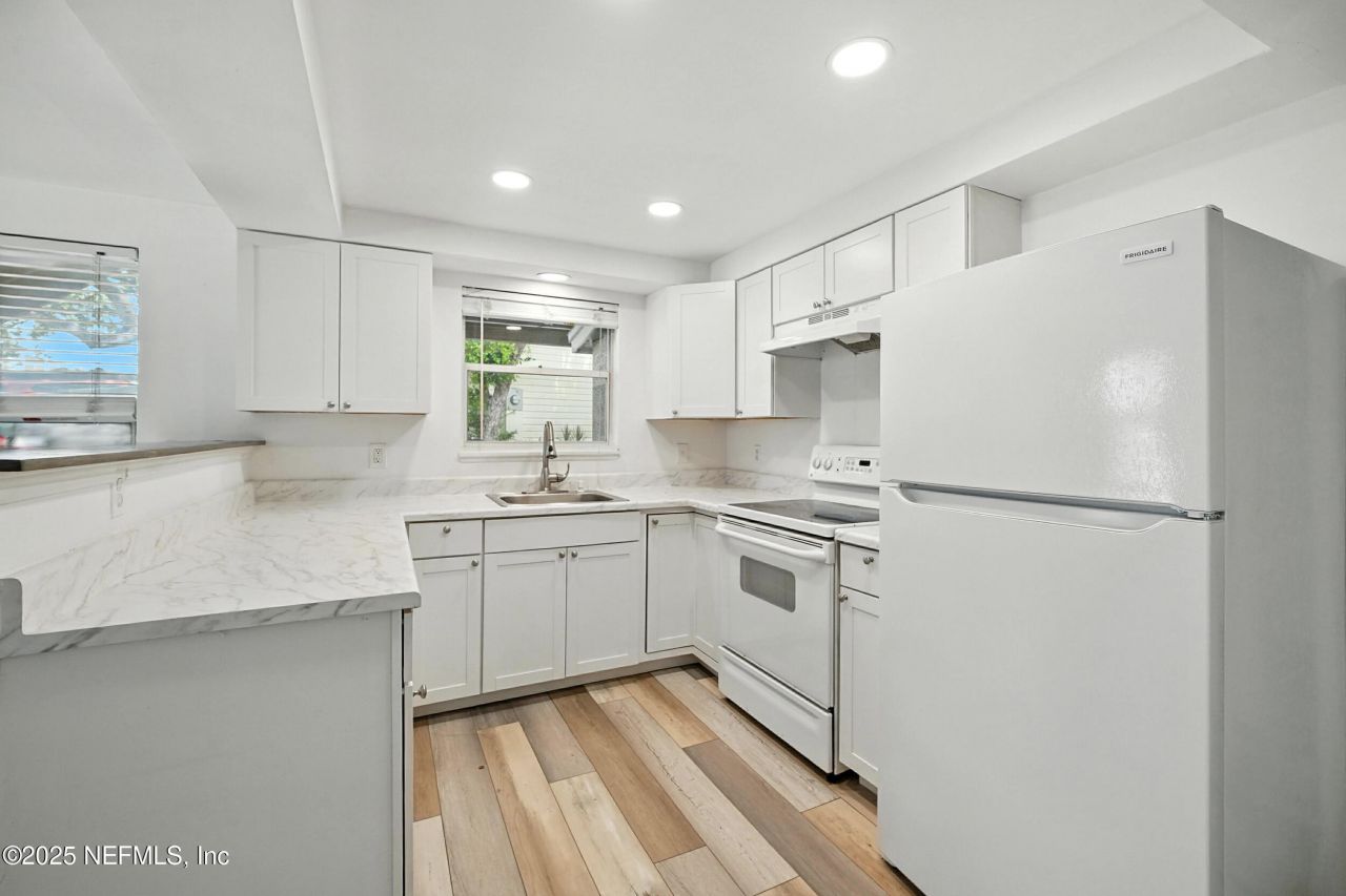 229 Margaret Street, Neptune Beach, FL 32266 Photo