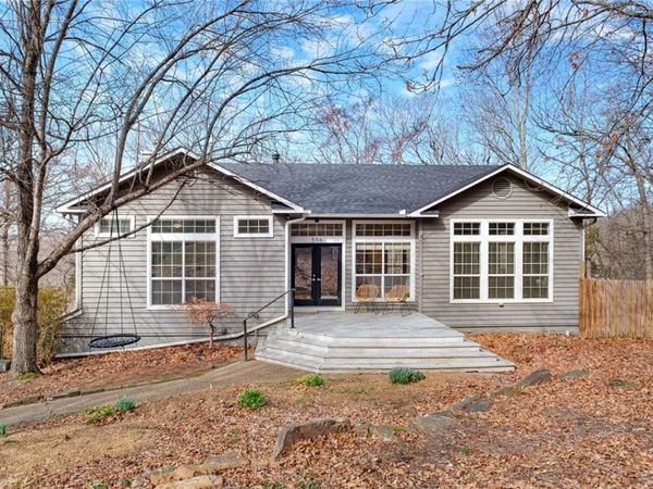596 Rockcliff Road, Fayetteville, AR 72701