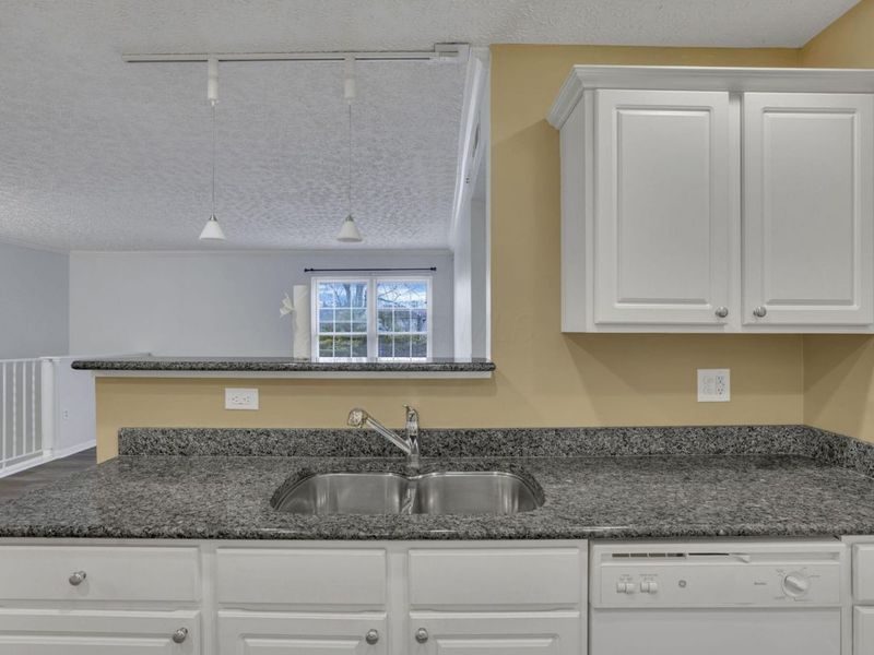 5621 Cedar Springs, Columbus, OH 43228 Photo 12