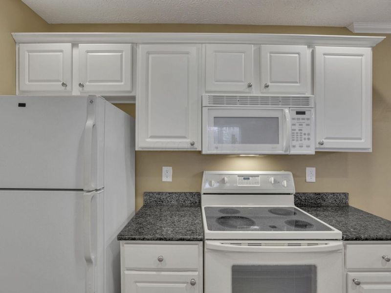 5621 Cedar Springs, Columbus, OH 43228 Photo 15